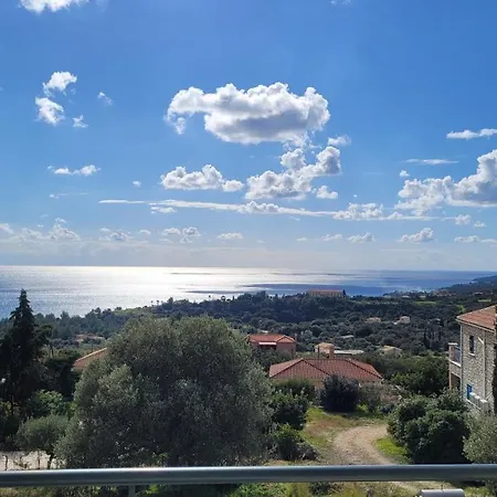Evangelia's - 3 Bedroom Sea View *