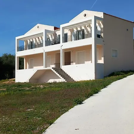 Evangelia's - 3 Bedroom Sea View *